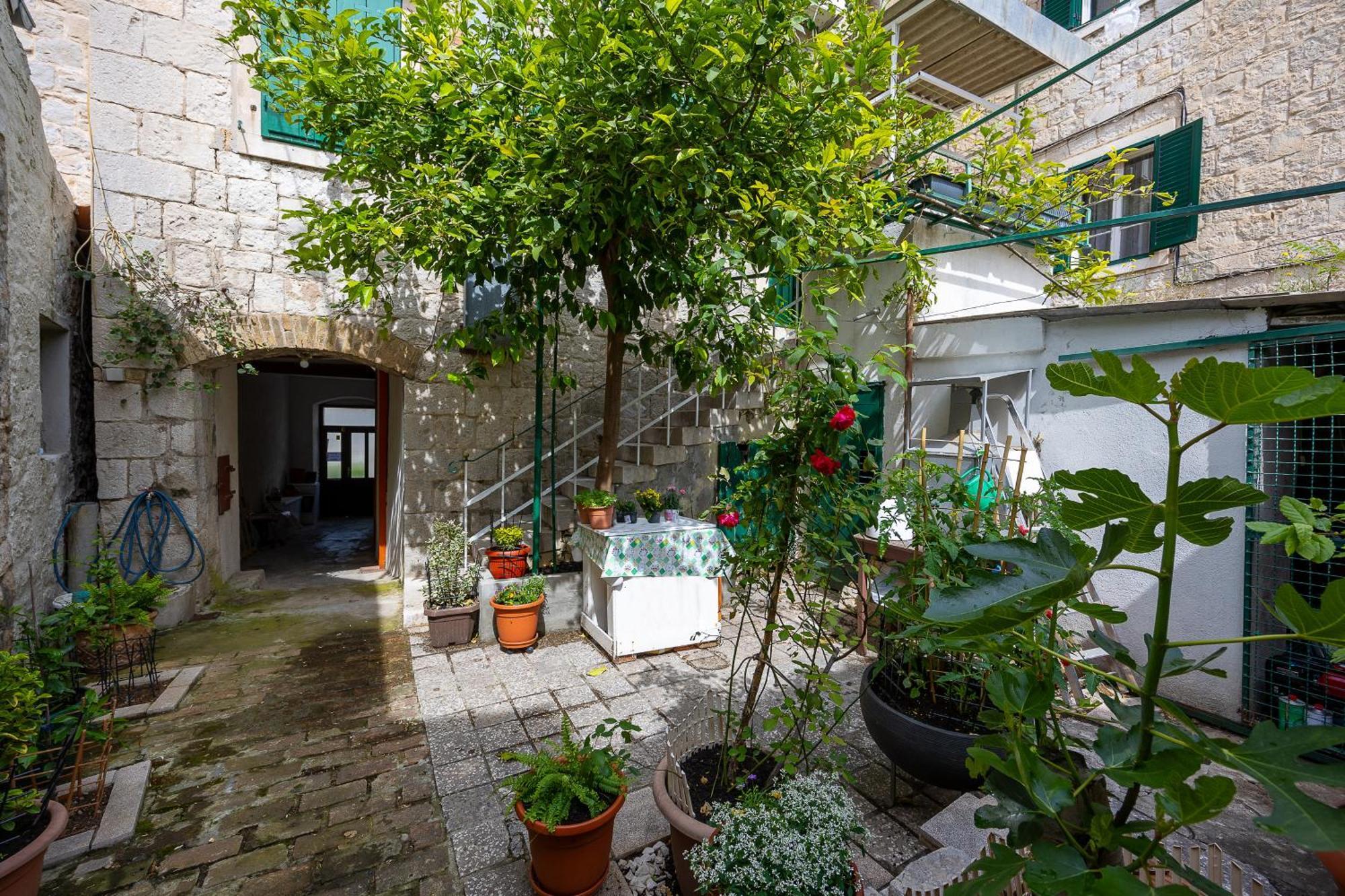 Apartman Iskra 2 斯普利特 外观 照片